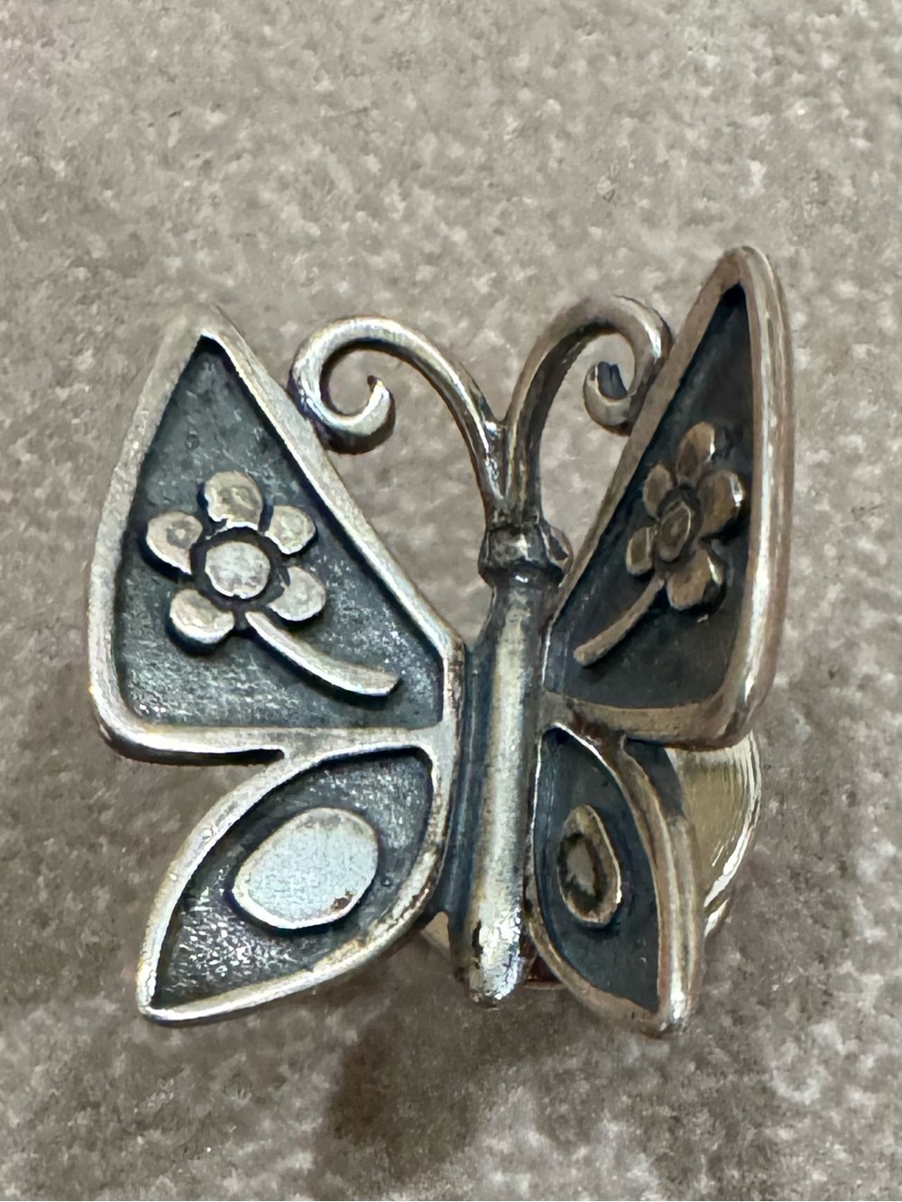 RARE Retired James Avery Sterling Silver Mariposa Butterfly Lapel Pin / Tie Tack
